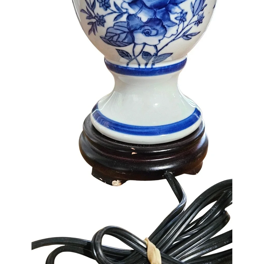 Vintage‎ 1998-99 Chinoiserie Ginger Jar Porcelain Blue White w/Rosewood Base